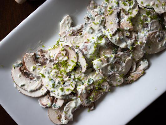 Mushrooms and Herbs Salad