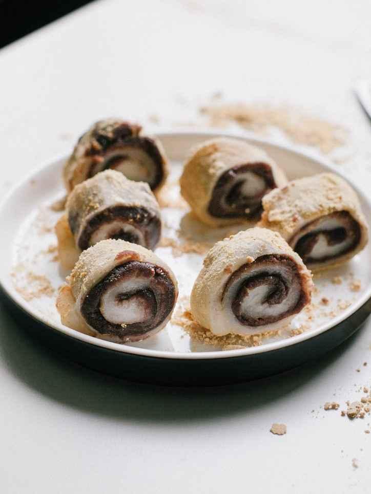 Beijing Rolling Donkeys (驴打滚)