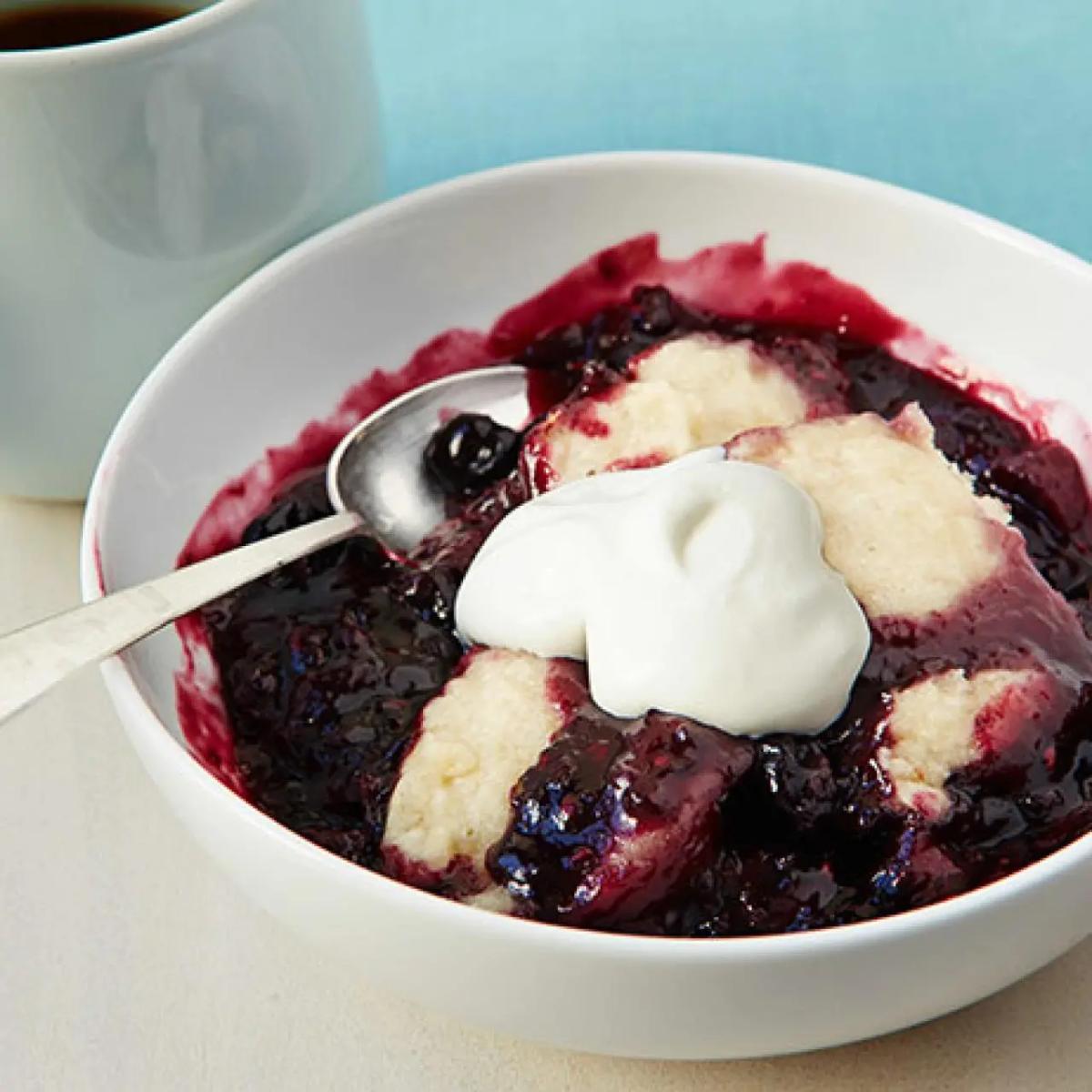 Slow Cooker Berry Cobbler