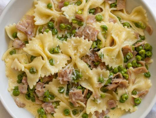 Farfalle with Peas, Ham, & Cream
