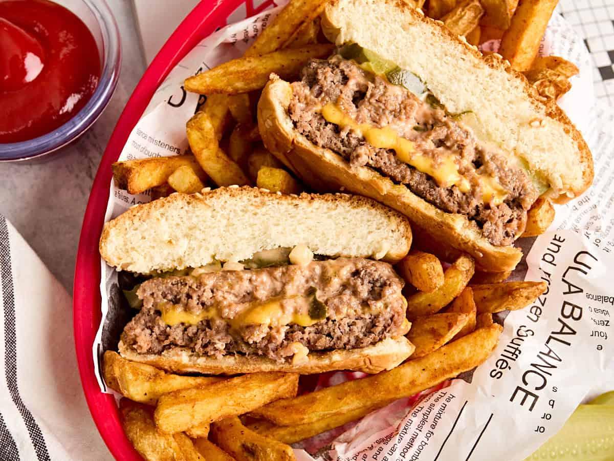 Juicy Lucy (Cheese Stuffed Burgers)