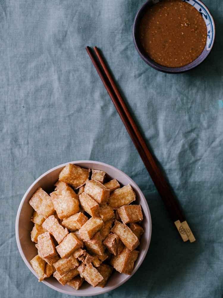 Deep-Fried Tofu (炸豆腐)