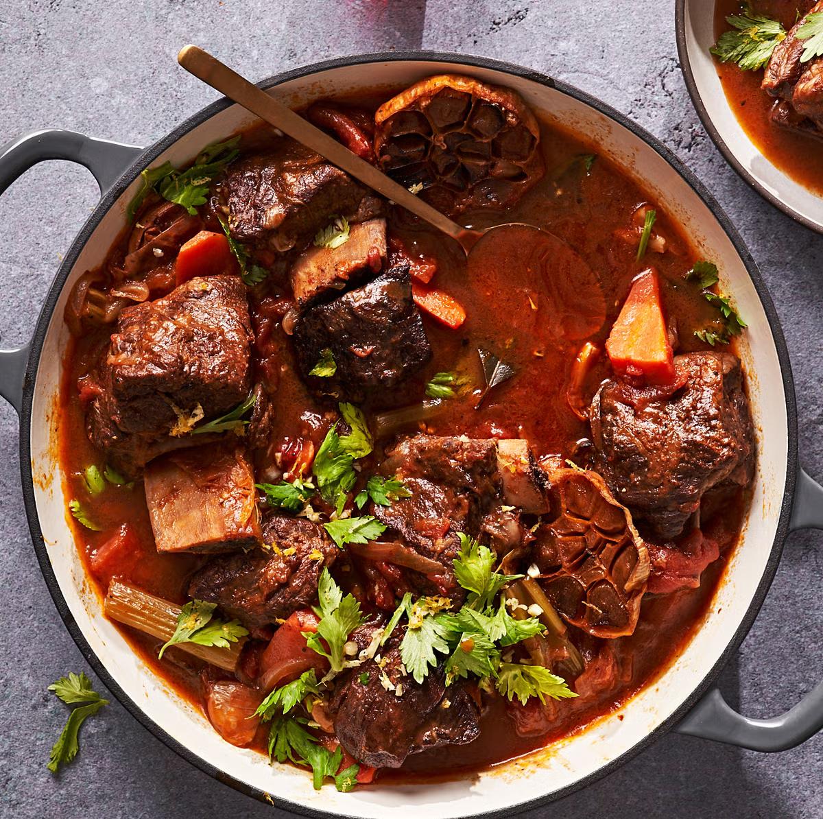 Braised Short Ribs with 40 Cloves of Garlic
