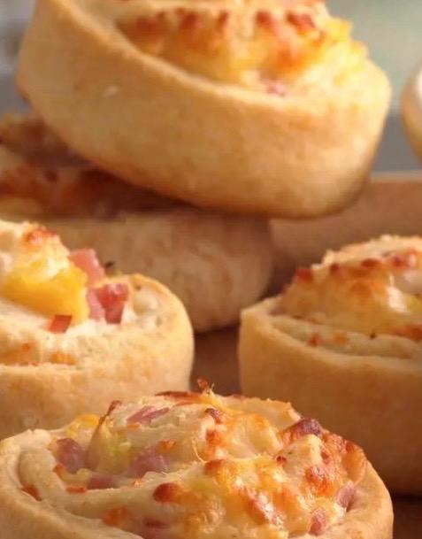 Canadian Bacon-Pineapple Pinwheels