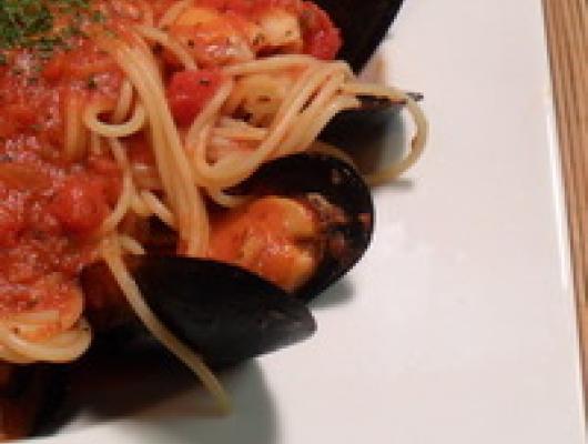 Hearty Seafood Cioppino Pasta