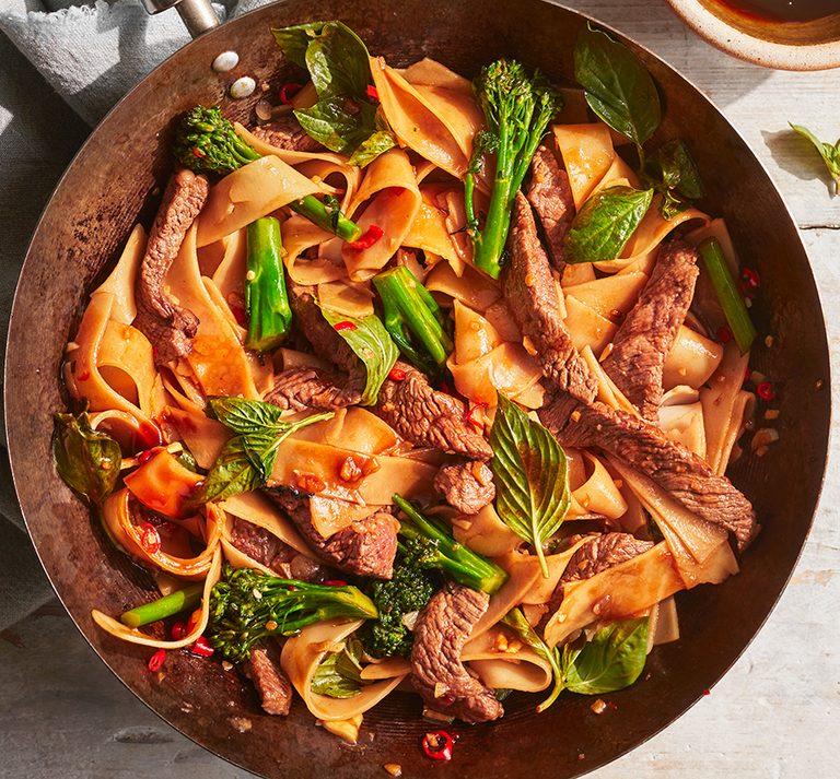 Drunken noodles (pad kee mao)