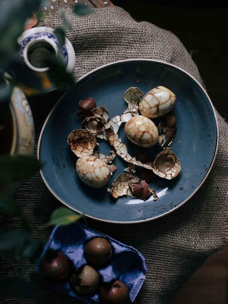 Tea Eggs (茶鸡蛋)