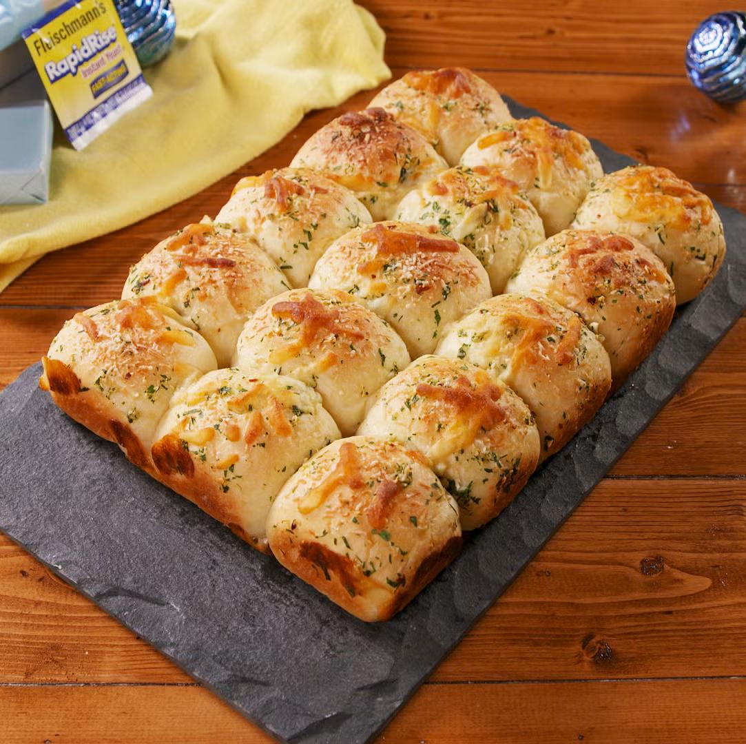 Cheesy Garlic Butter Rolls